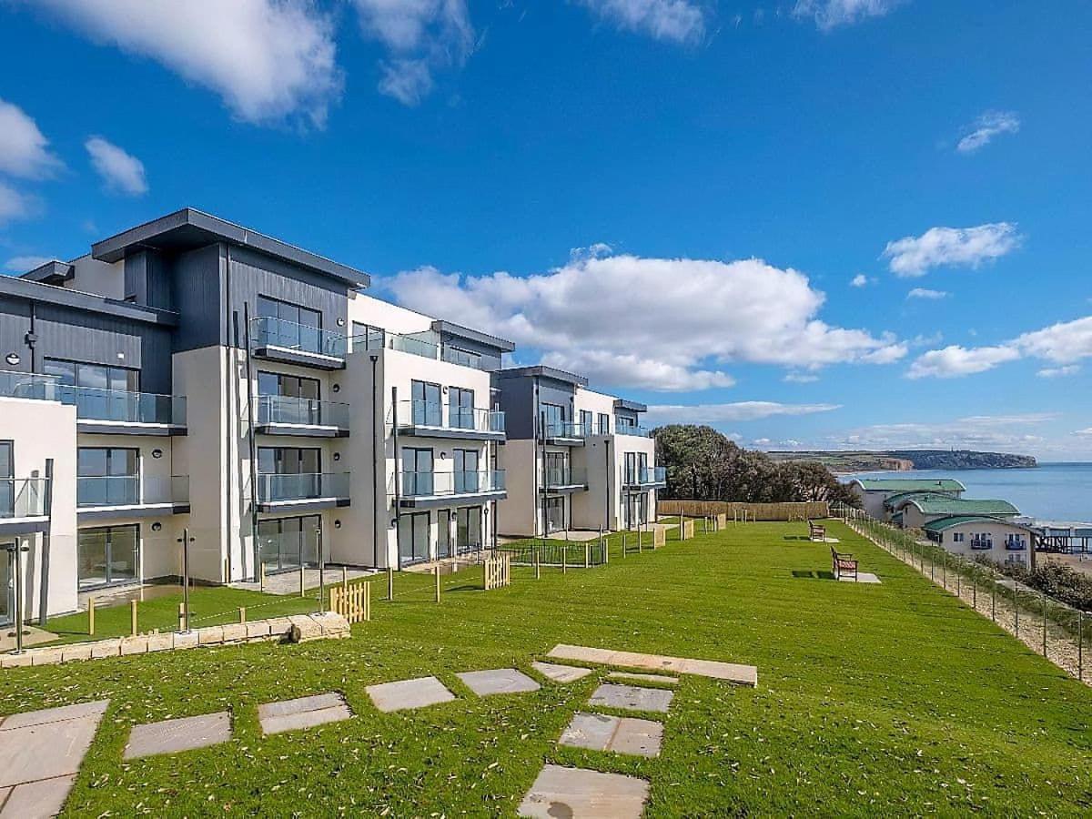 New Horizon Apartment Sandown Exterior photo